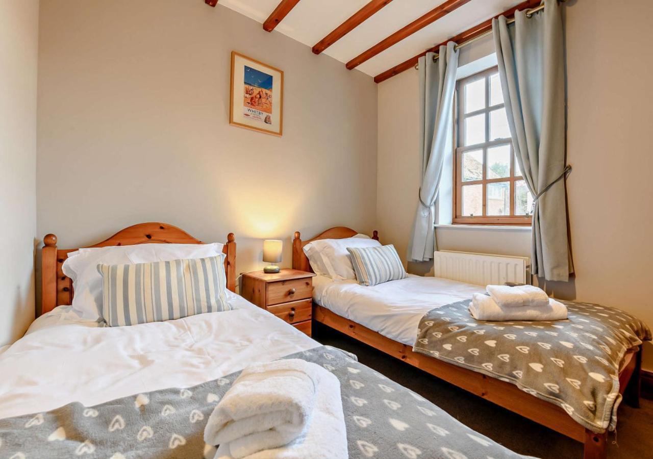 Salty Dog Cottage Whitby Esterno foto